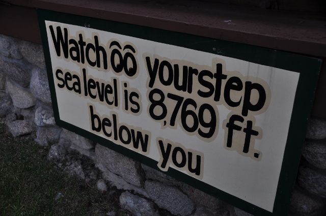 altitude sign of warning on lodge steps